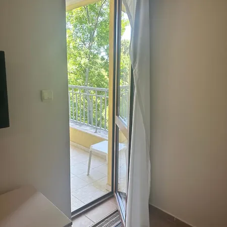 Apartment Summer Dreams B26