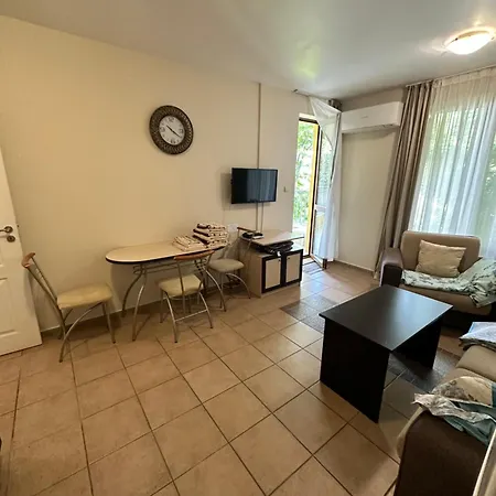 Apartment Summer Dreams B26